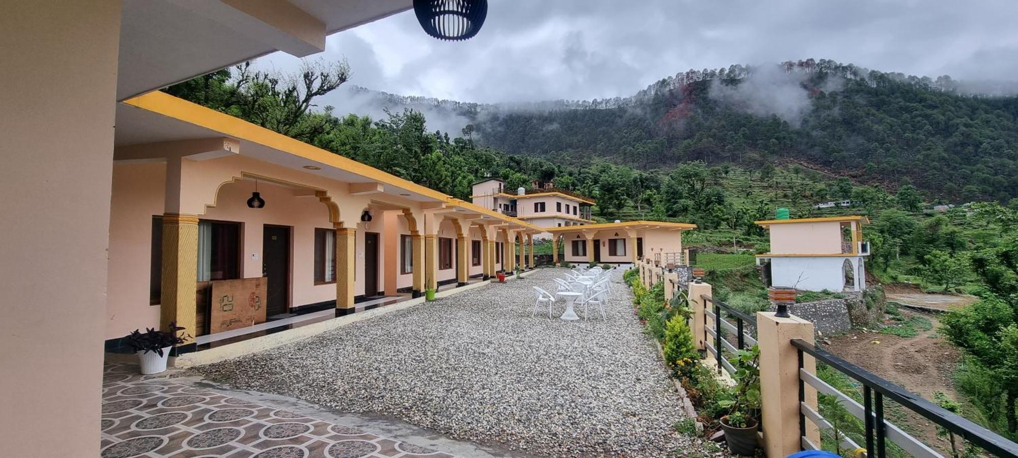 Shri Krishna Farms& Resorts Barkot エクステリア 写真